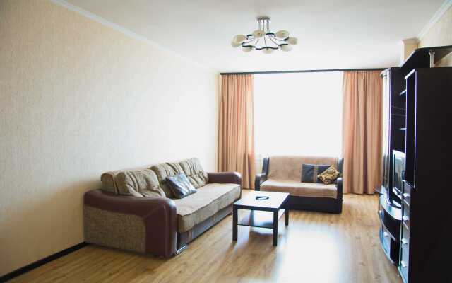 Na Prospekte Lenina 112b Apartments