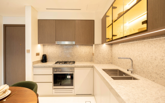 Keyrock Palm-View Luxury Stay in Grand Bleu Apartments