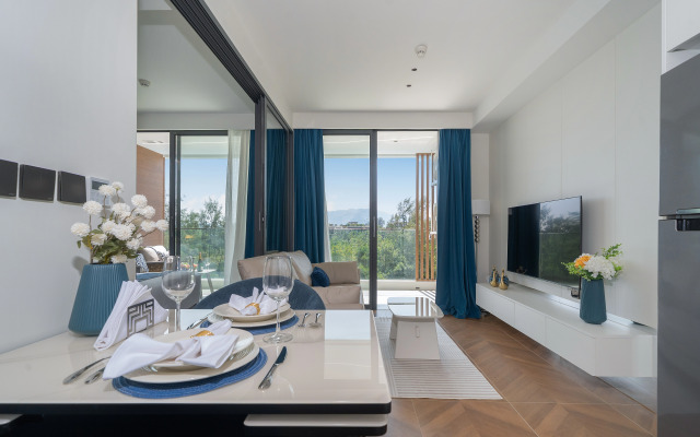 Апартаменты Sunshine Beach Studio