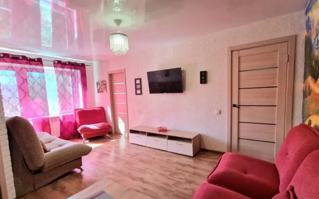 Na Ploschadi Pobedy 2 Apartments