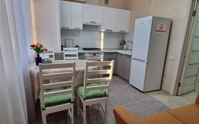 Kvartira u Hrama Zolotaa Obitel' Buddy Sak'amuni