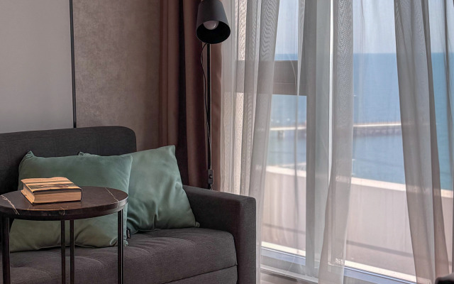 Kaskad 2 Na Pervoy Beregovoy Linii Flat