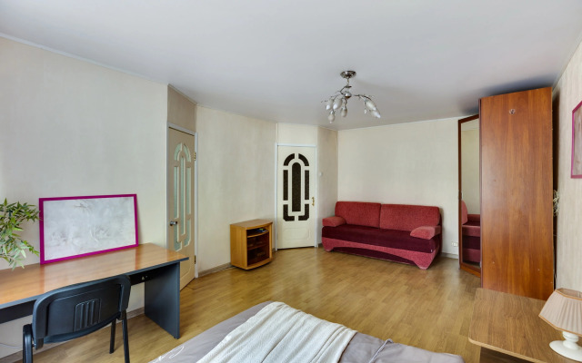 V Tsentre Flat