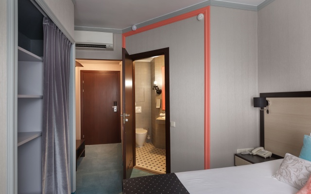Standard Interior Double room (full double bed) (king size bed) — фото 3