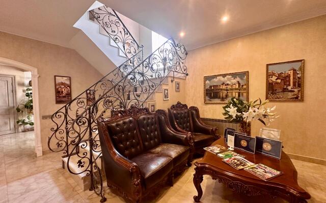 Verhnie Pechory Guest House