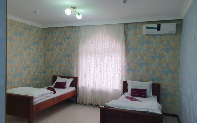 Qamar Hotel