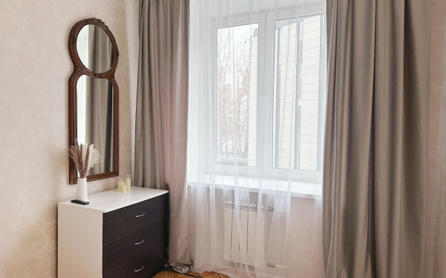 Chetyrekhkomnatnaya Natali Apart V Tsentre Moskvy Flat