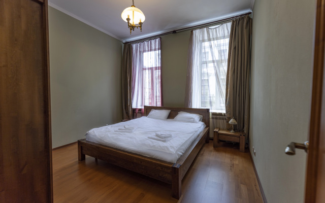 Апартаменты с видом на Казанскую улицу (Казанская ул., 5)