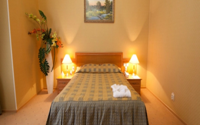 Отель Амакс