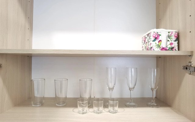 Квартира Студия на Хрустальной с Двухспальной Кроватью