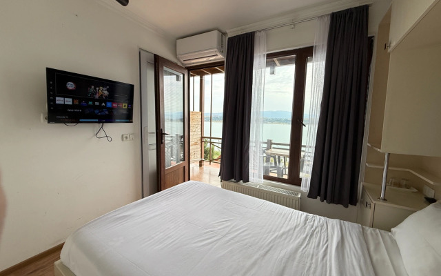 Aphra at Tbilisi Sea Hotel