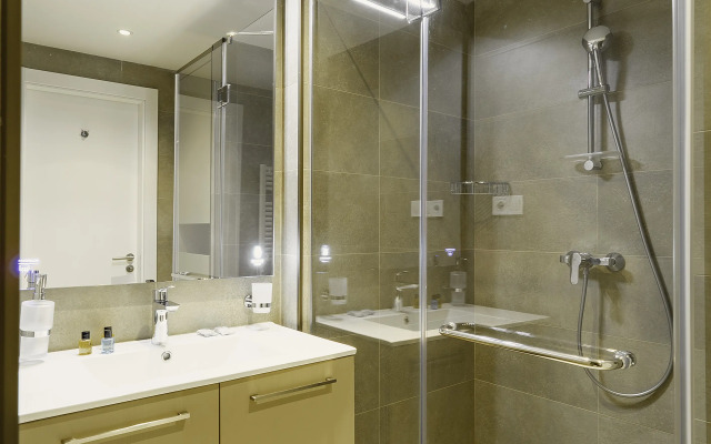 Alliance Palace by Grand City Apartment Hotel