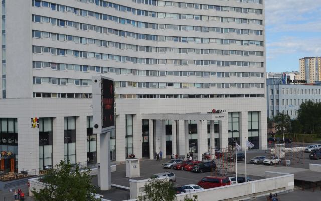 S Vidom Na Ploschad Pyat Uglov Flat