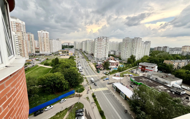 Layf 2 kom na Andreya Belogo 1 Flat