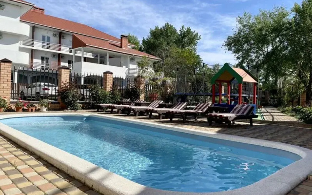 Giatsint Hotel