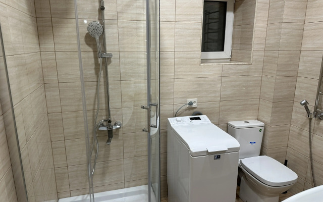 Частный дом с бассейном и баней