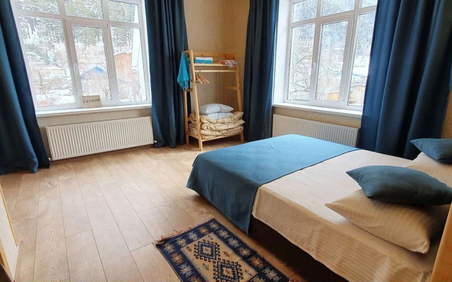 Квартира с видом на горы на улице Шевченко 13