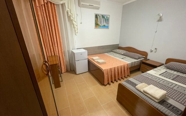 Luiza Guest House