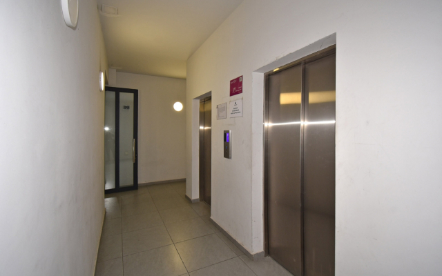 2-K v Novostroyke na Ul. Amiryana, Am422 Flat