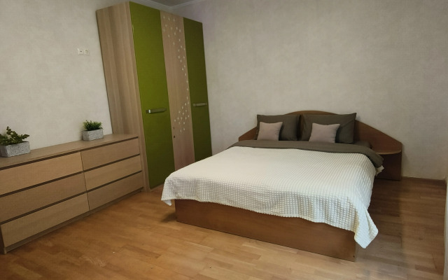S Terrasoy I Otdelnym Vkhodom Flat