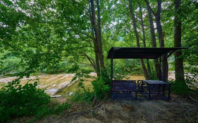 Semejnyij Guest house