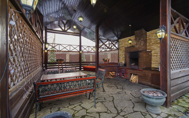 Bannyij Kompleks v Eremino Guest House