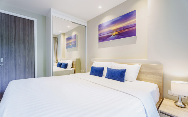 Diamond 2Br  Deluxe Poolside Condo Apartments