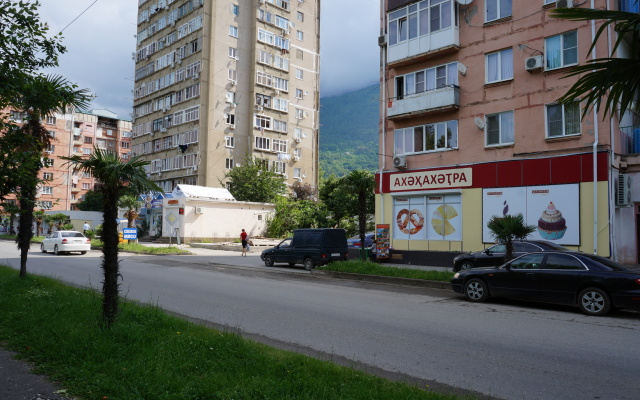 2-Kh Komnatnaya Kvartira Apartments