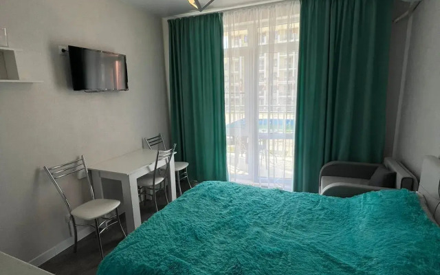 Квартира Cтудия с Видом на Бacсeйн в ЖК Кипарис 184