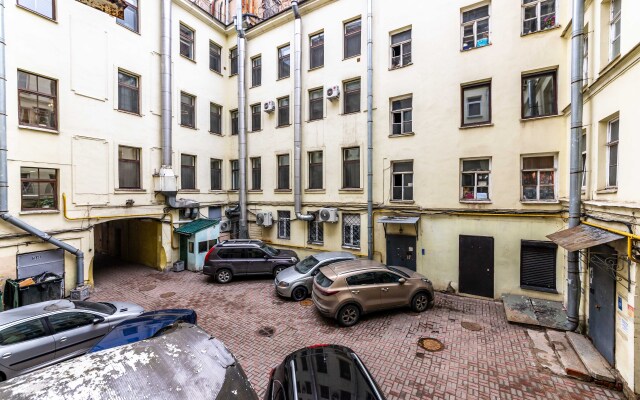 Uyutnaya Kvartira V Tsentre Sankt-Peterburga Flat