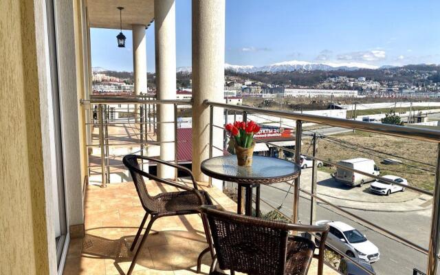 Red Rose Apartments