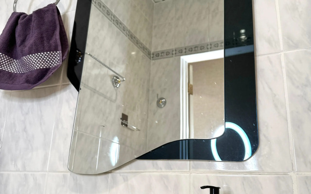 Uyutnaya Dvukhkomnatnaya S Balkonom V Tsentre Goroda Flat