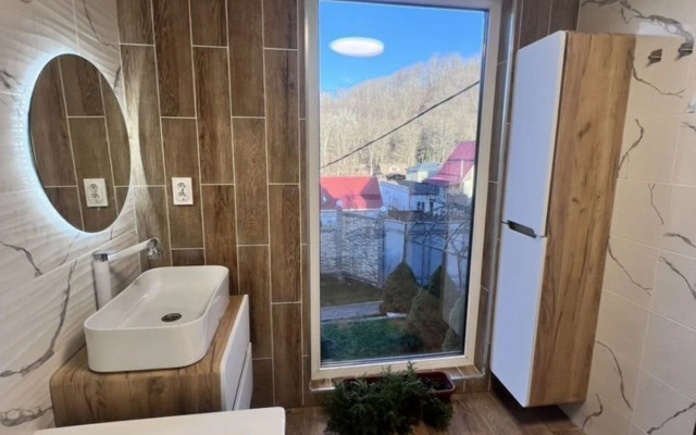 Na Ulitse Batayskoy 10a Private house