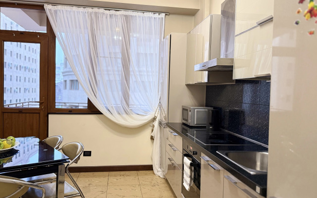 Апартаменты с 2 спальнями рядом с площадью от Sweet Home