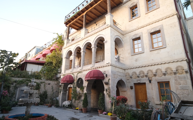 Cratus Stone Palace Hotel