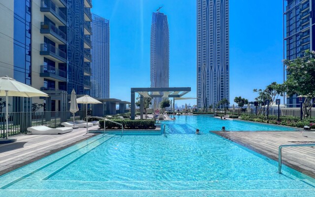 Апартаменты Bright 2BR, Top tower Creek Rise