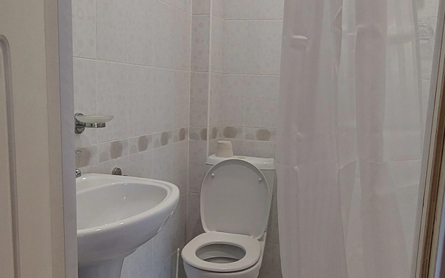 Larisa Guest House