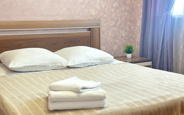 Dvukhkomnatnaya Pionerskaya 100 Flat