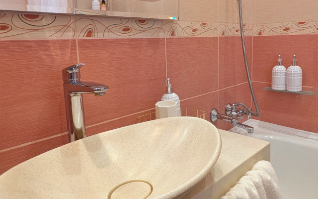 Dvukhkomnatnaya V Tsentre Flat