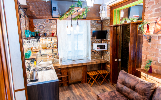 Квартира 2-х комнатная в старинном особняке с парковкой