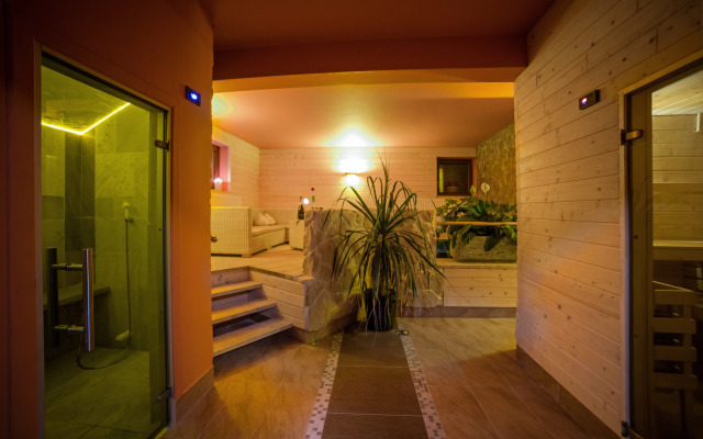 Отель Korona Park Klewinowo