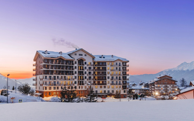 Filosofiya Gor, Korpus A Hotel