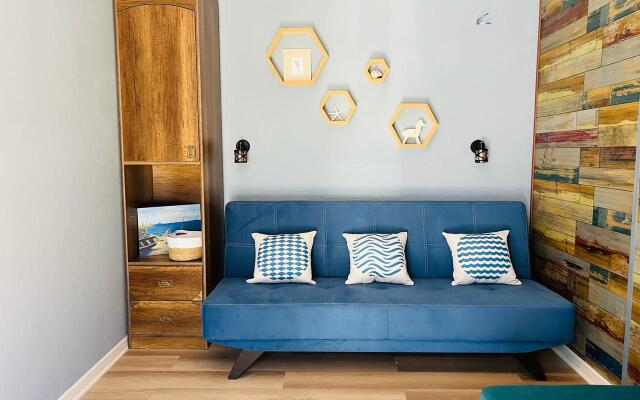 Apartamenty 3kh Komnatnye Dizaynerskie Apartamenty S Basseynom Apartments