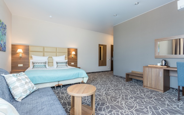 Roza Vetrov Hotel