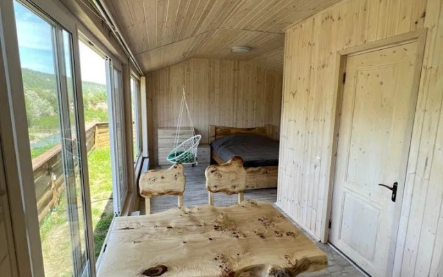 S basseynom Private house