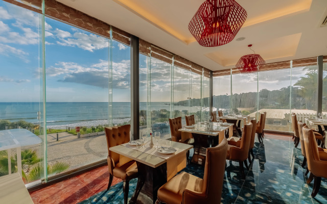 Hotel Monicca Collection Suites & Residences