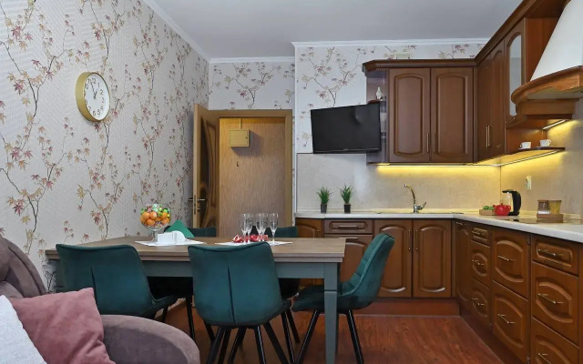 V Tsentre, Na Gagarina Flat