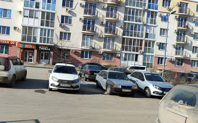 Na Malinovskogo 8 Flat