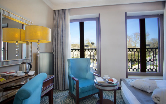 Emporium Hotel