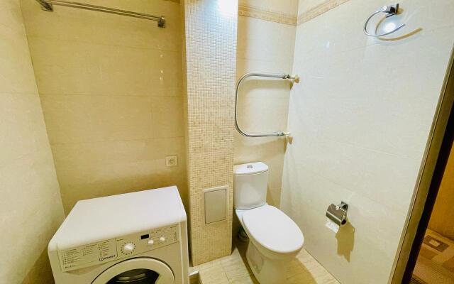 Квартира Moon Apartments Айбек 19 центр